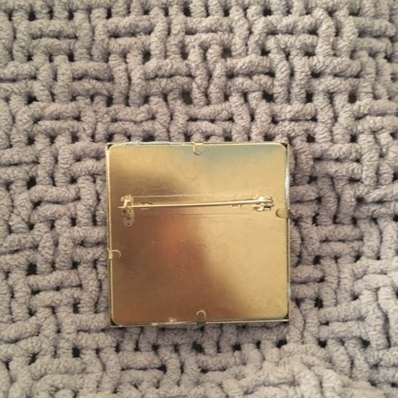 Panda and bambou brooch embroidery - Picture 5 of 5